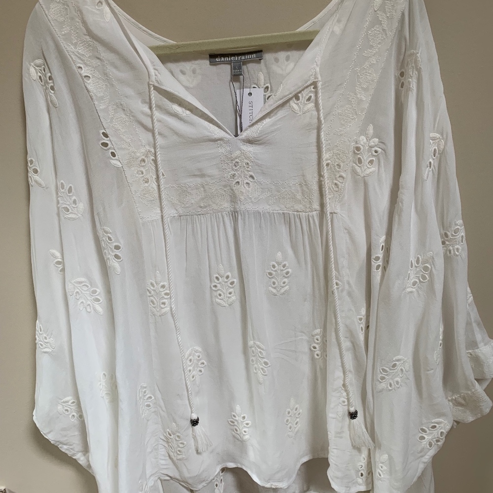 Daniel Rainn Fawna Dolman Sleeve Top - Picture 1 of 4